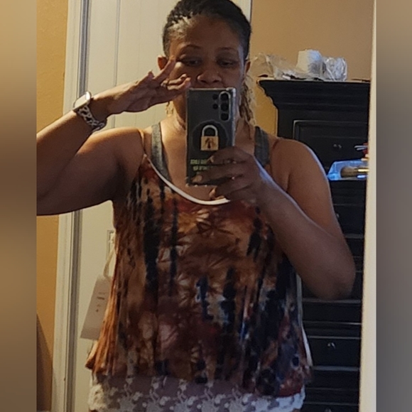 Spaghetti strap top - Picture 1 of 2